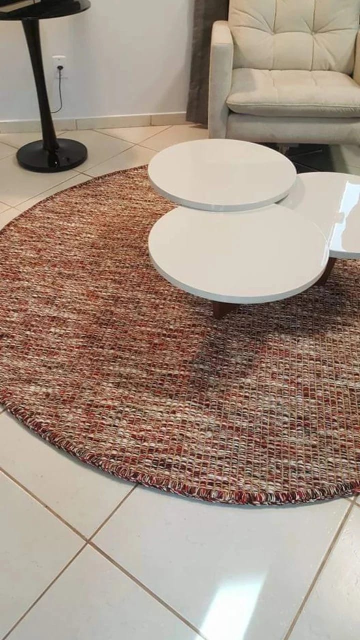 Tapete artesanal vermelho e laranja